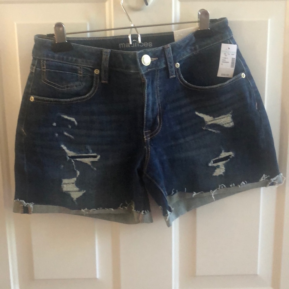 NWT! Maurices shorts size 6